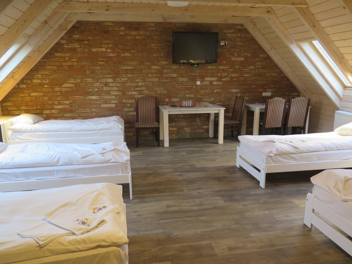 Motel Klara Sobotka  Ngoại thất bức ảnh